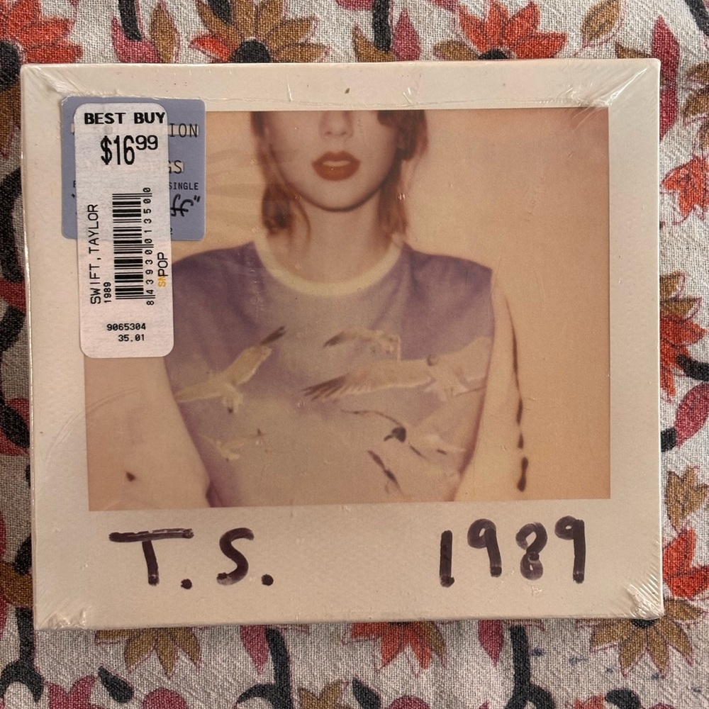 T.S. 1989 Album CD Taylor Swift UNOPENED